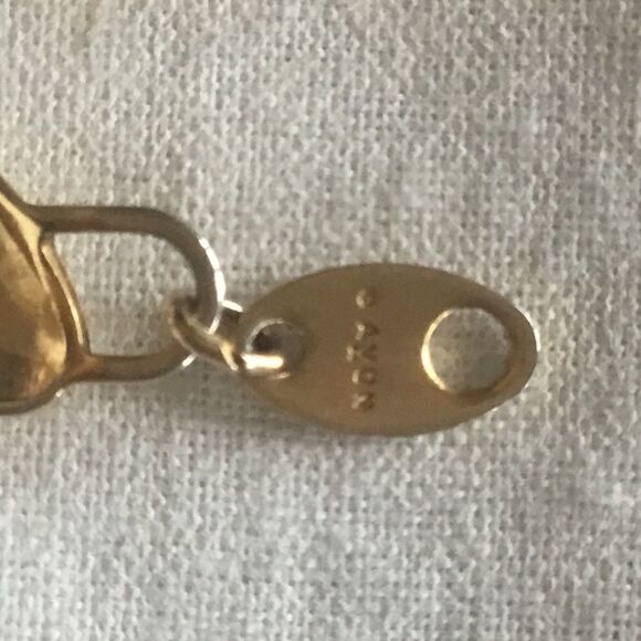 $8 ea or 3/$15 Goldtone Heart Link Bracelet - Picture 6 of 6